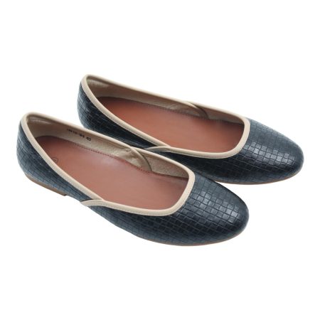 Vegan leather black flats