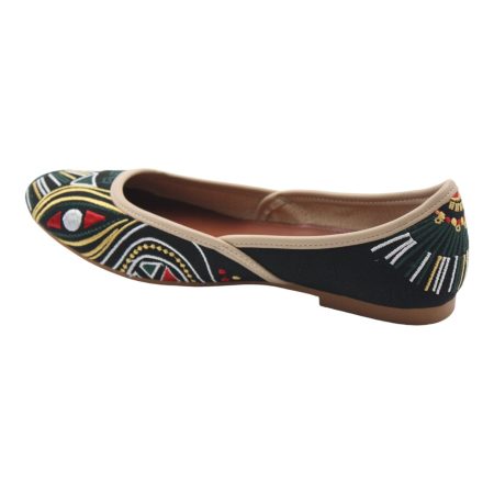 Black-flats-ethnic-embroidery