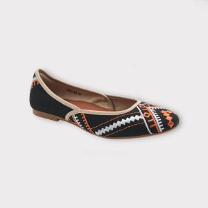 Black-flats-geometric-pattern