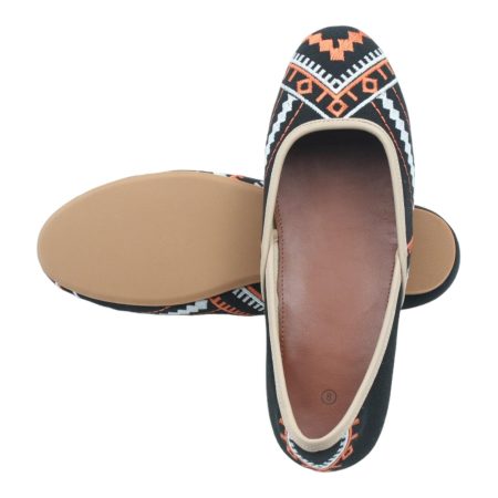 Black-flats-geometric-pattern